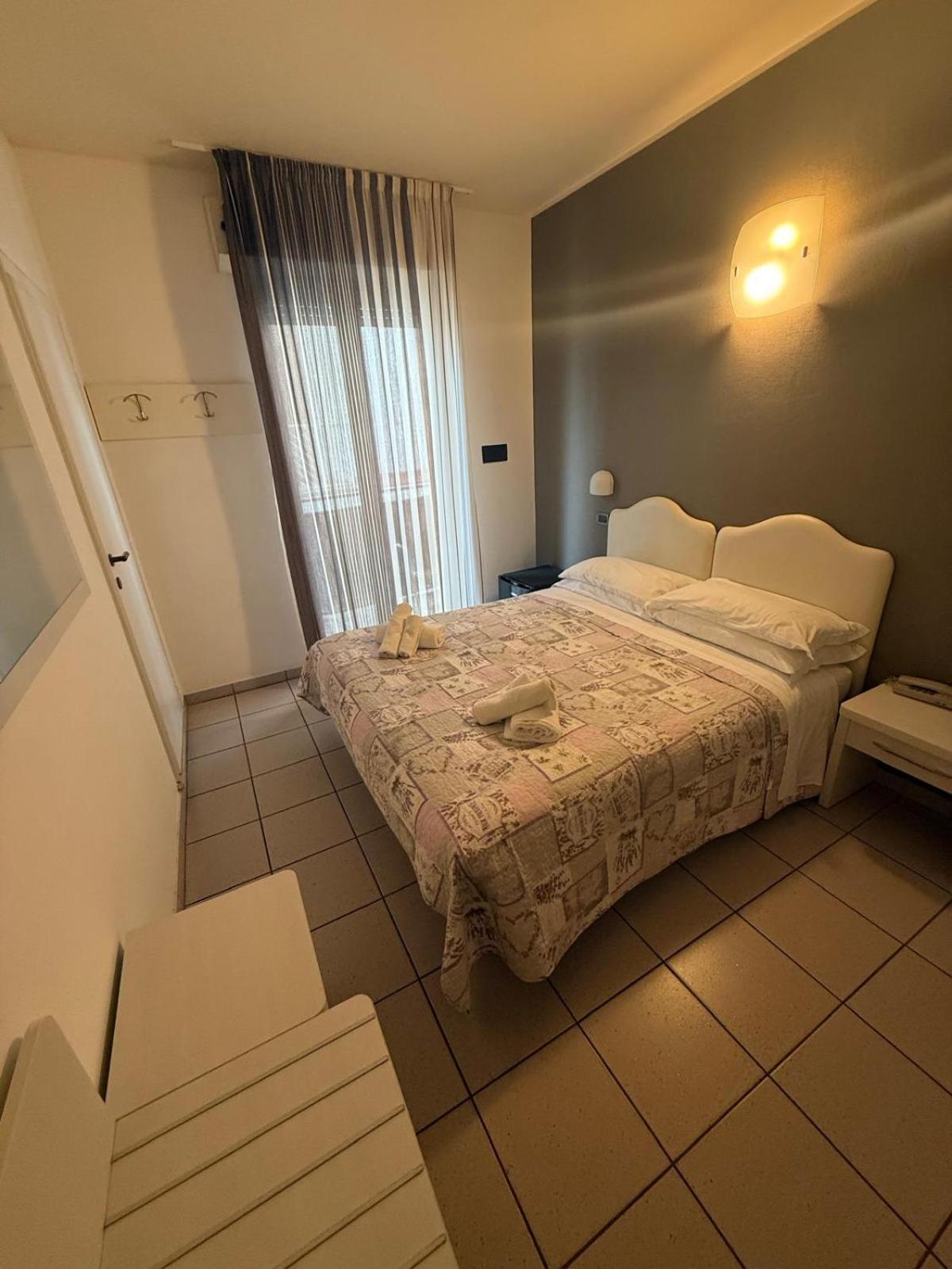 Hotel Berenice Rimini Eksteriør billede