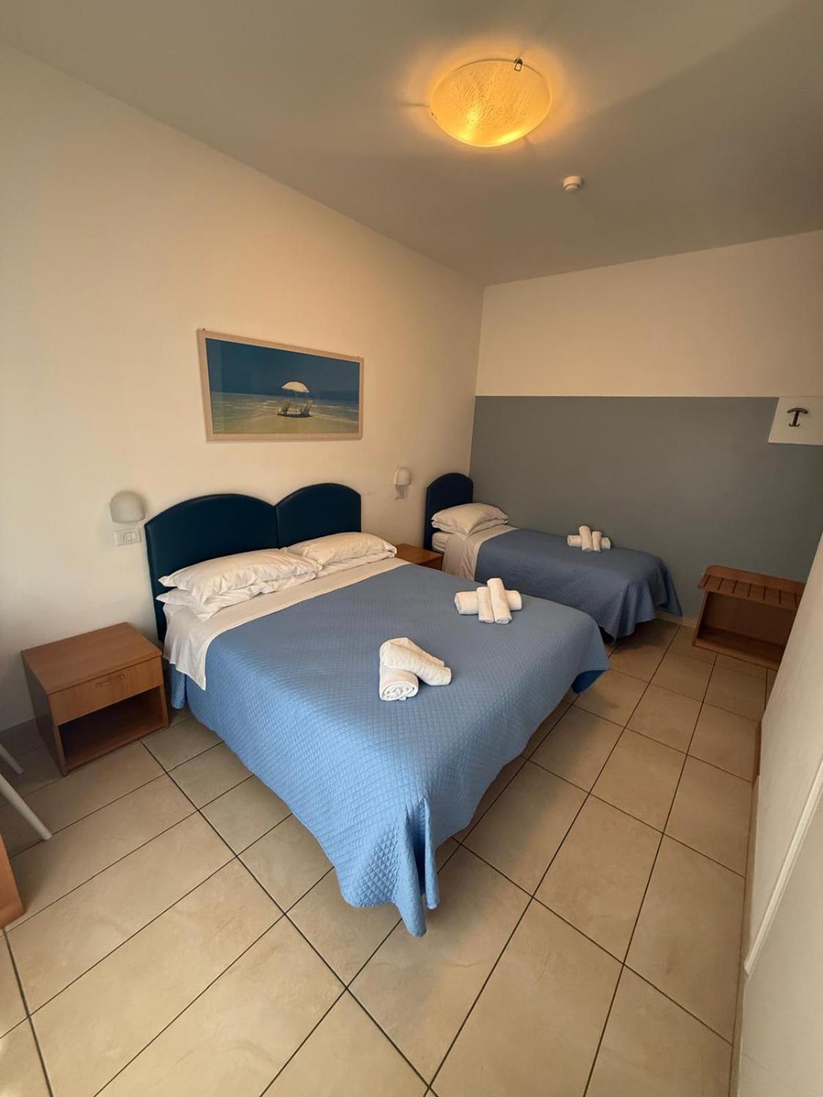Hotel Berenice Rimini Eksteriør billede